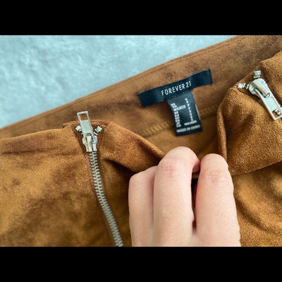 Skirt - Picture 4 of 5